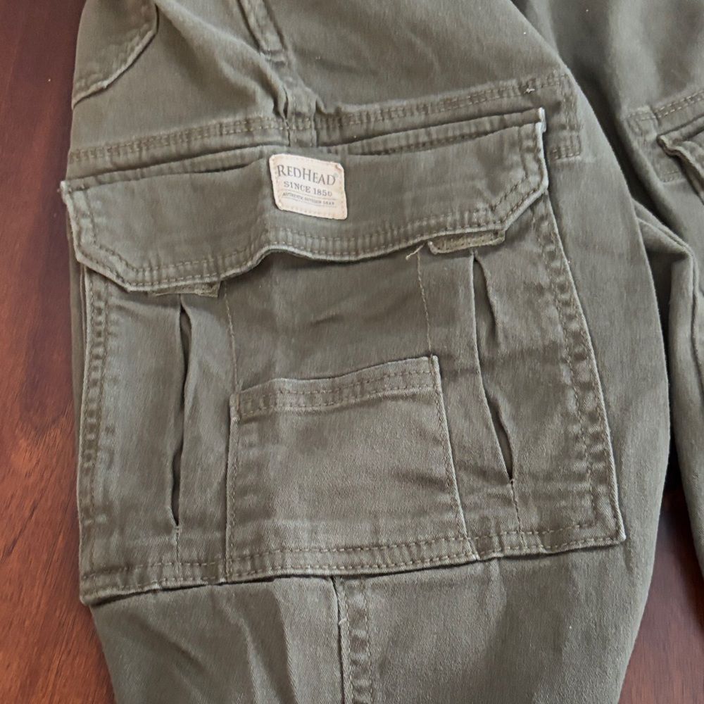 Red Head Woman’s Olive Cargo Pants - Picture 4 of 7